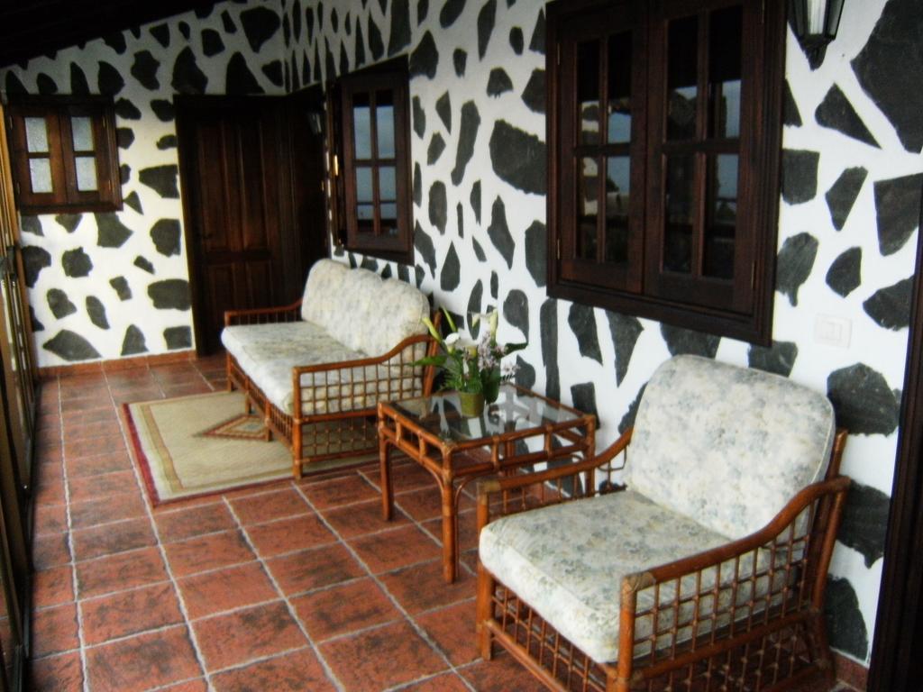 Casa Canaria La Moncloa Villa Icod De Los Vinos Ruang foto
