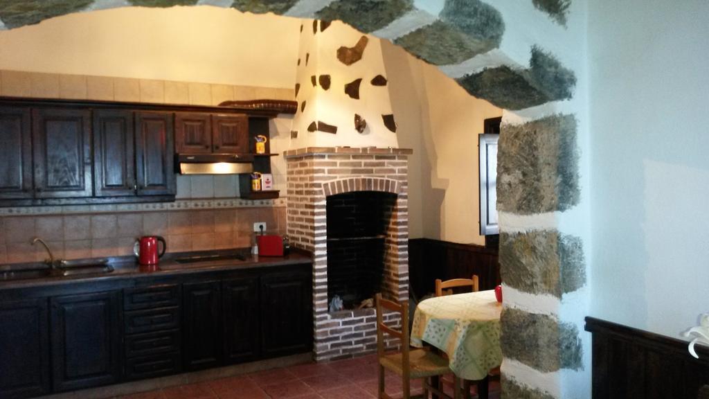 Casa Canaria La Moncloa Villa Icod De Los Vinos Ruang foto